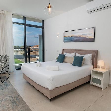 Hi-Yam Seaview Apartments & Suites - יש ממ"ד Bat Yam Exterior photo