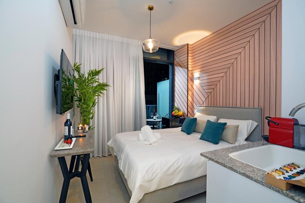 Hi-Yam Seaview Apartments & Suites - יש ממ"ד Bat Yam Exterior photo