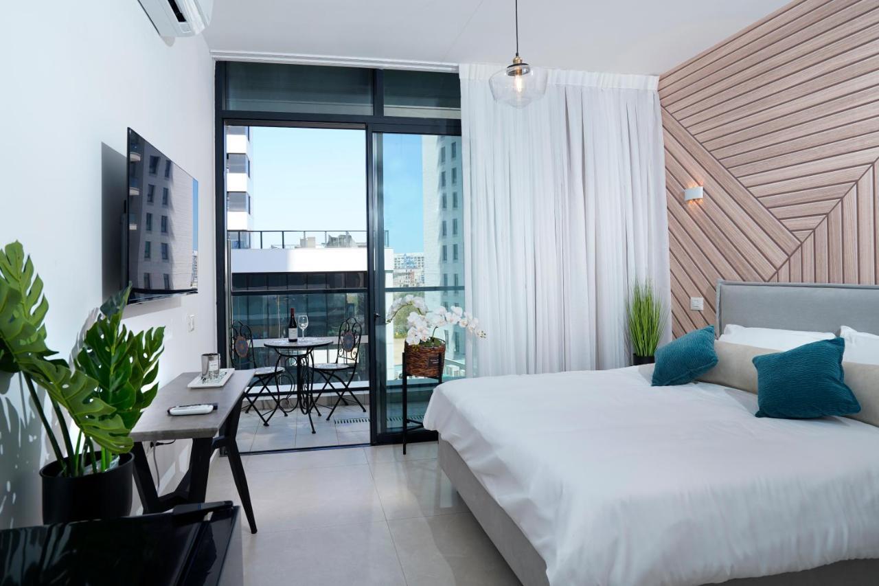 Hi-Yam Seaview Apartments & Suites - יש ממ"ד Bat Yam Exterior photo