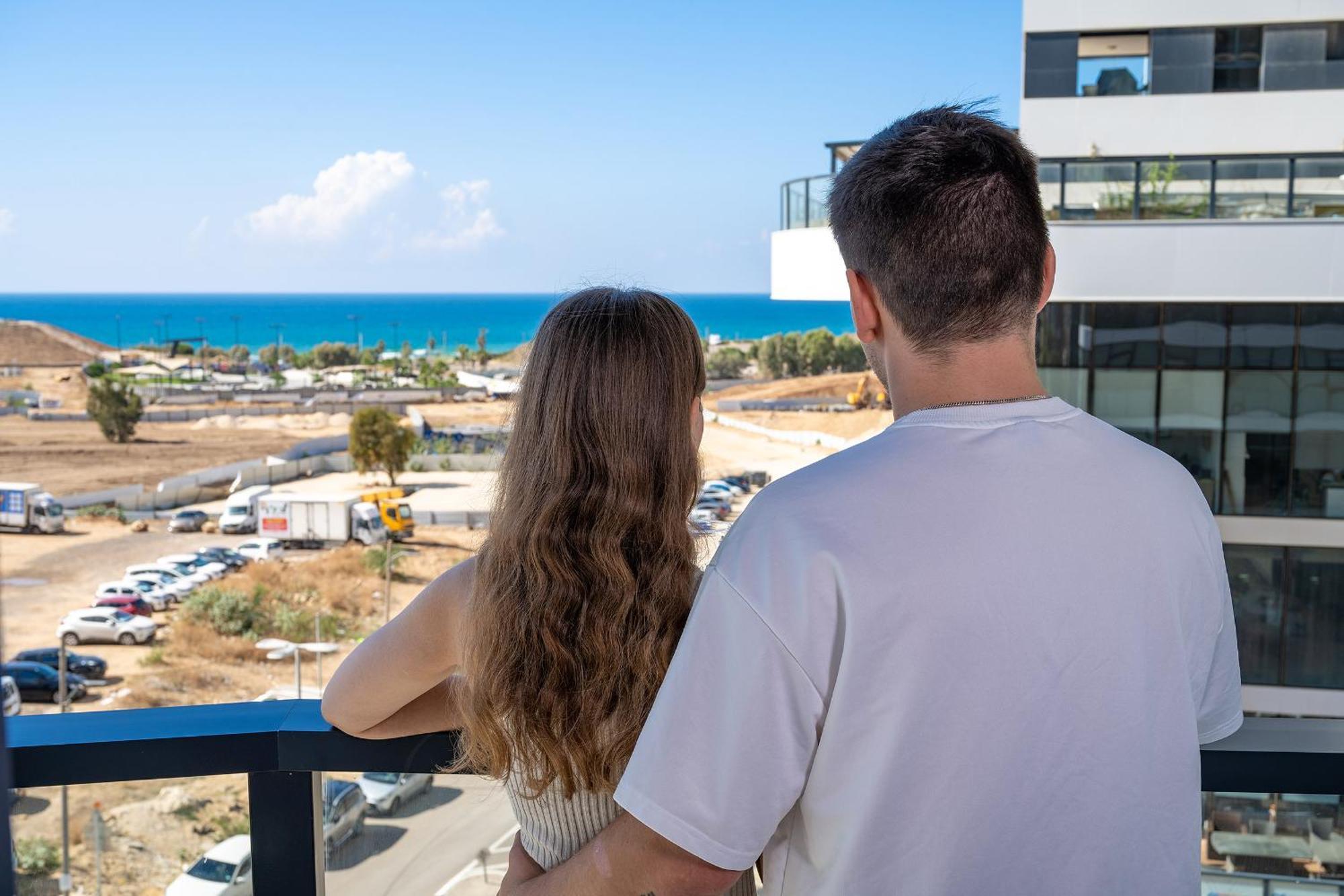 Hi-Yam Seaview Apartments & Suites - יש ממ"ד Bat Yam Exterior photo