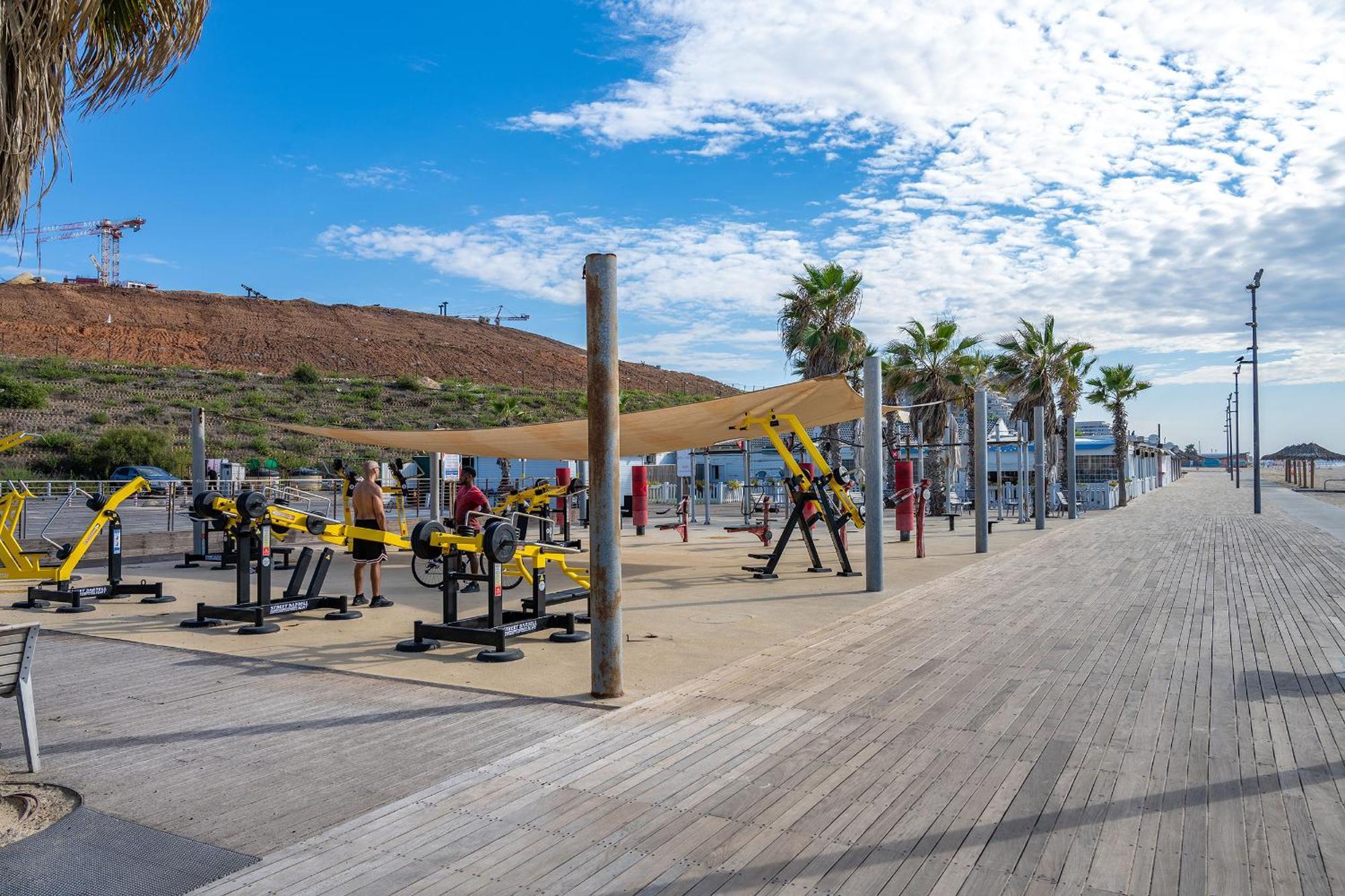 Hi-Yam Seaview Apartments & Suites - יש ממ"ד Bat Yam Exterior photo