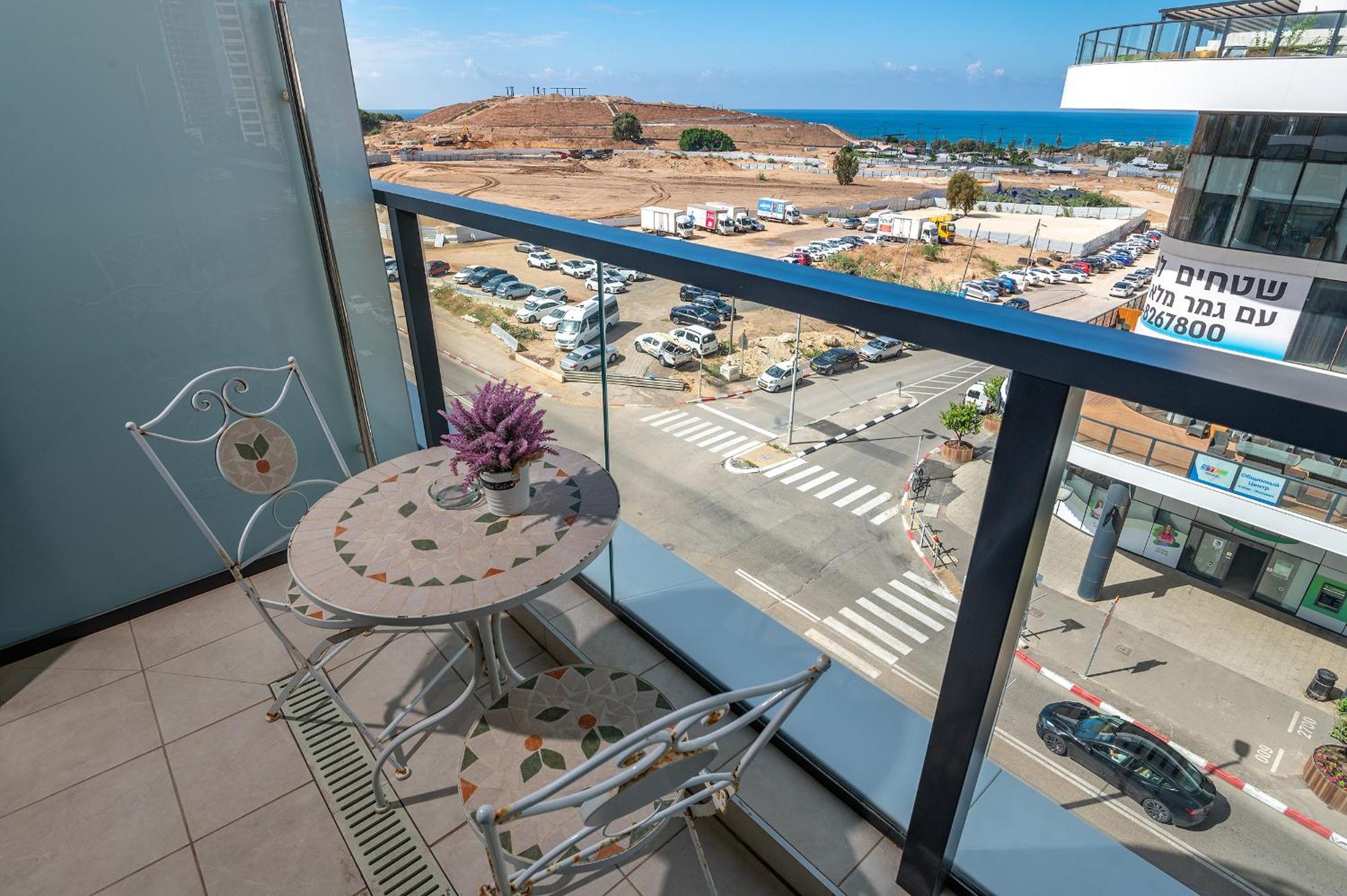 Hi-Yam Seaview Apartments & Suites - יש ממ"ד Bat Yam Exterior photo