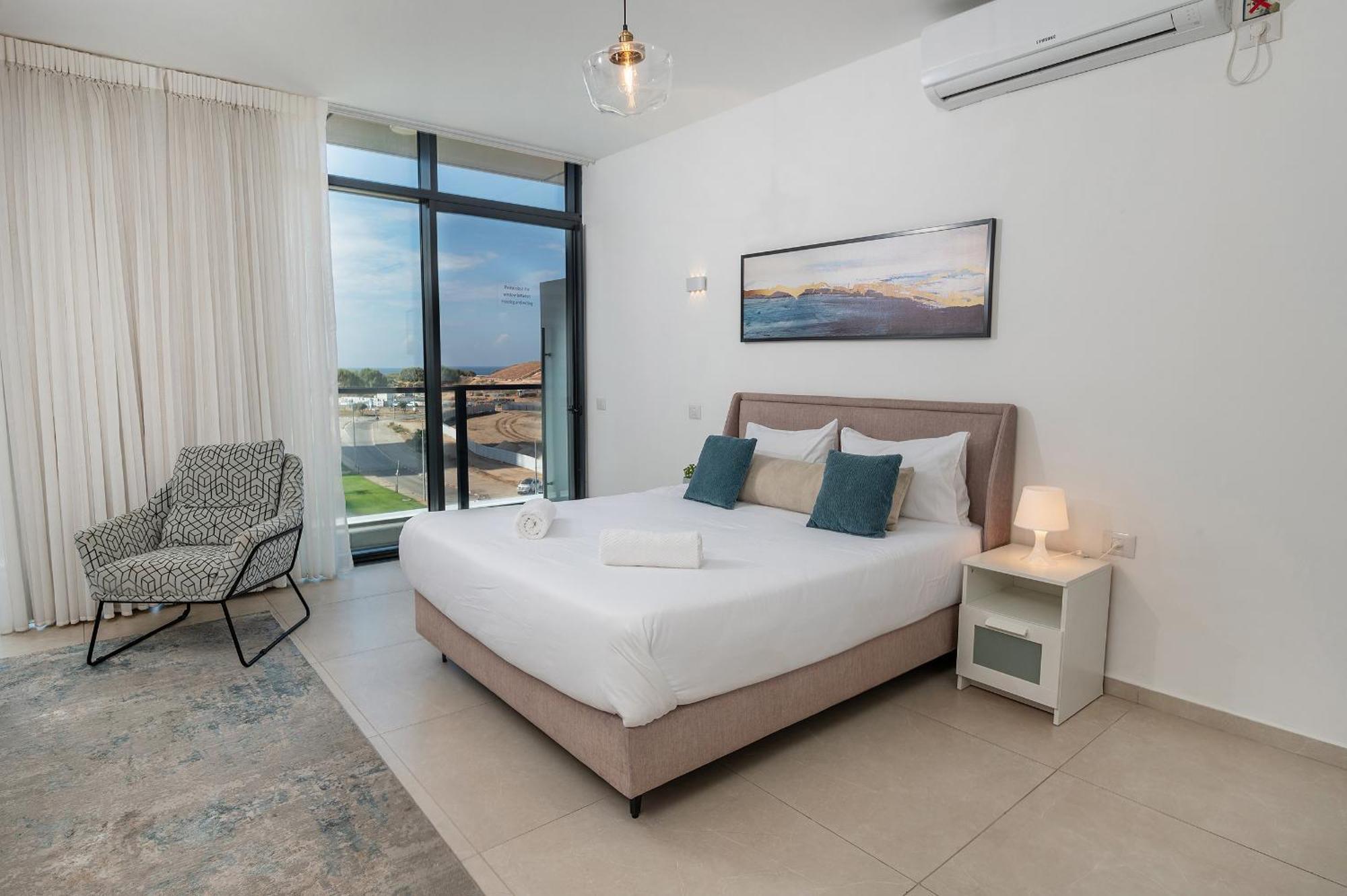 Hi-Yam Seaview Apartments & Suites - יש ממ"ד Bat Yam Exterior photo