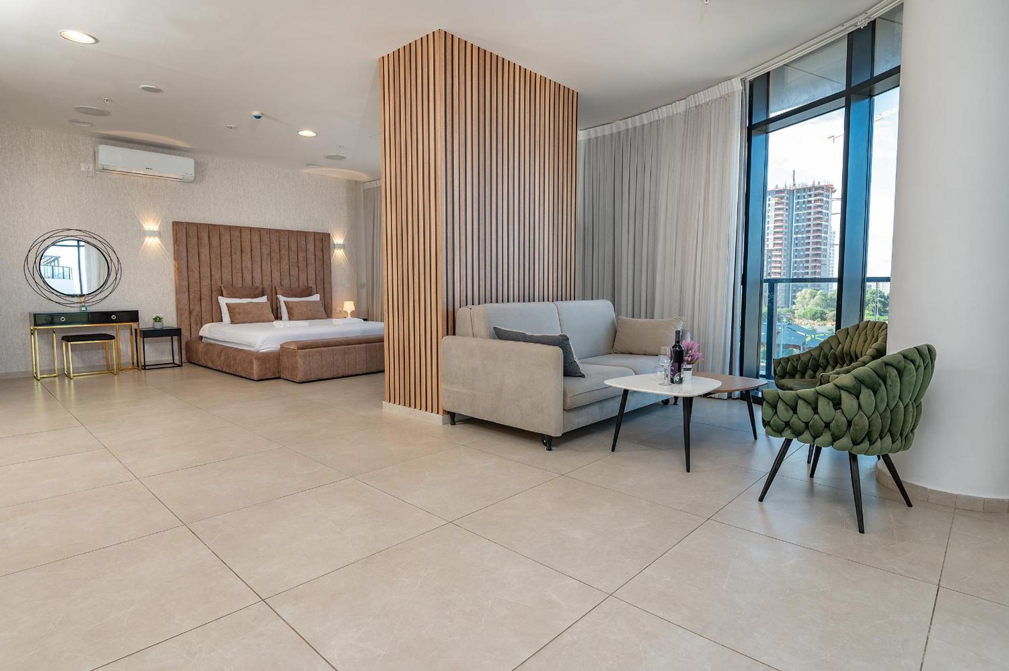 Hi-Yam Seaview Apartments & Suites - יש ממ"ד Bat Yam Exterior photo