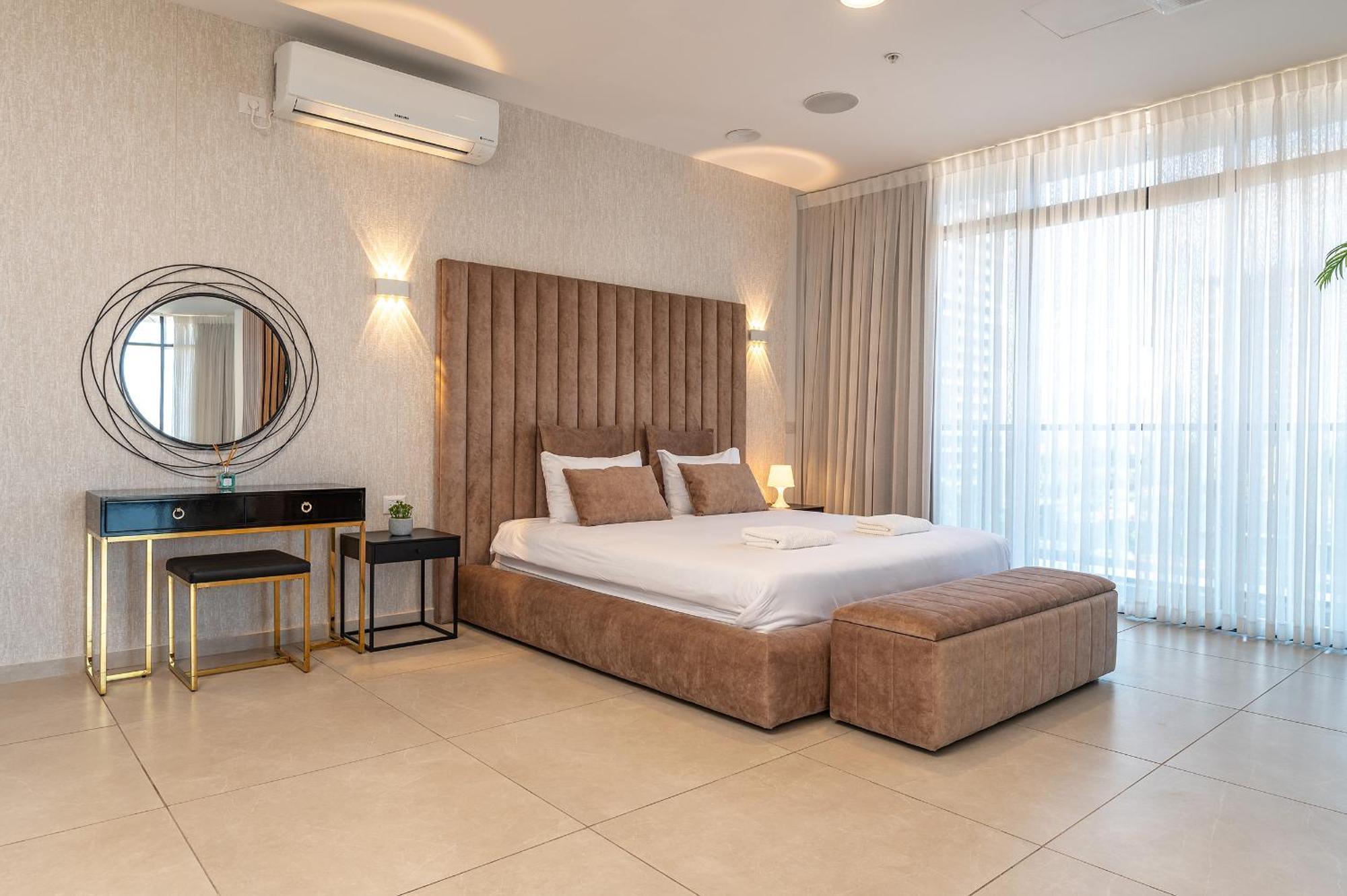Hi-Yam Seaview Apartments & Suites - יש ממ"ד Bat Yam Exterior photo
