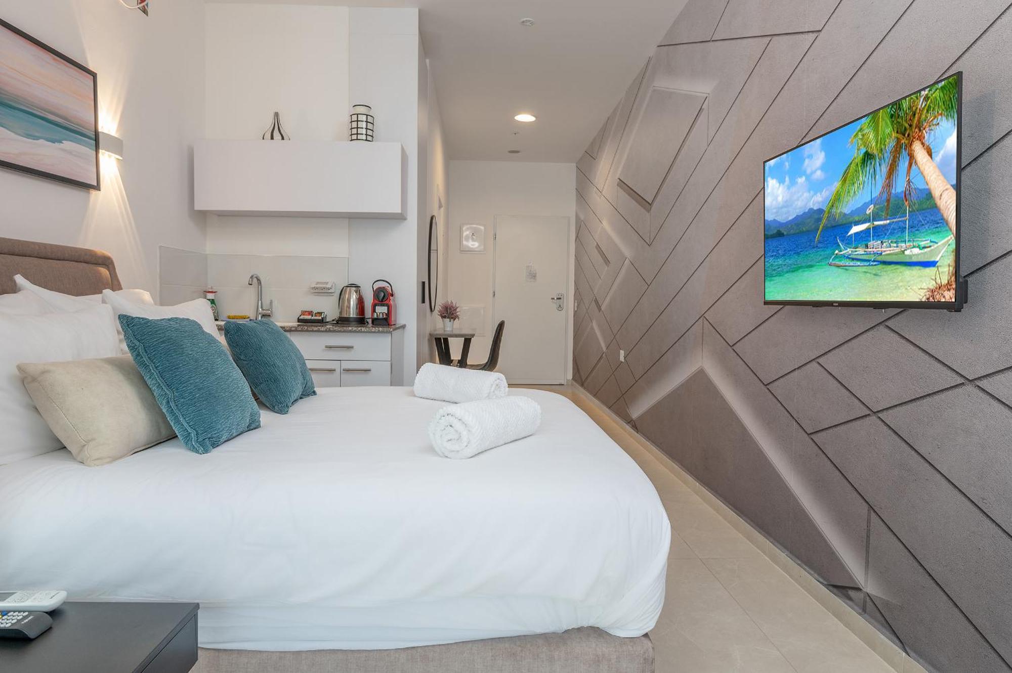 Hi-Yam Seaview Apartments & Suites - יש ממ"ד Bat Yam Exterior photo
