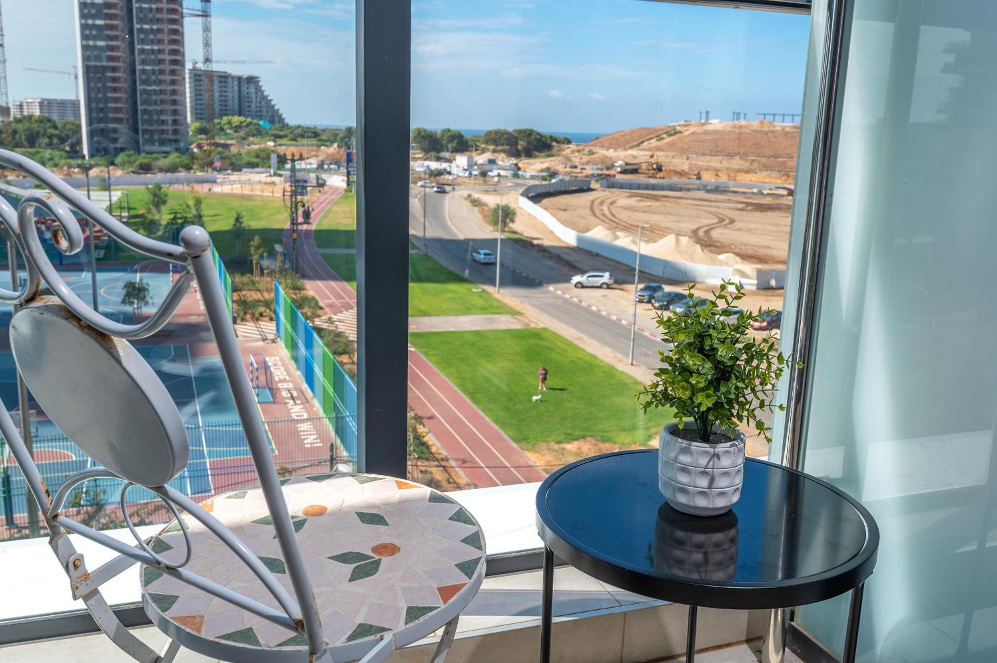 Hi-Yam Seaview Apartments & Suites - יש ממ"ד Bat Yam Room photo