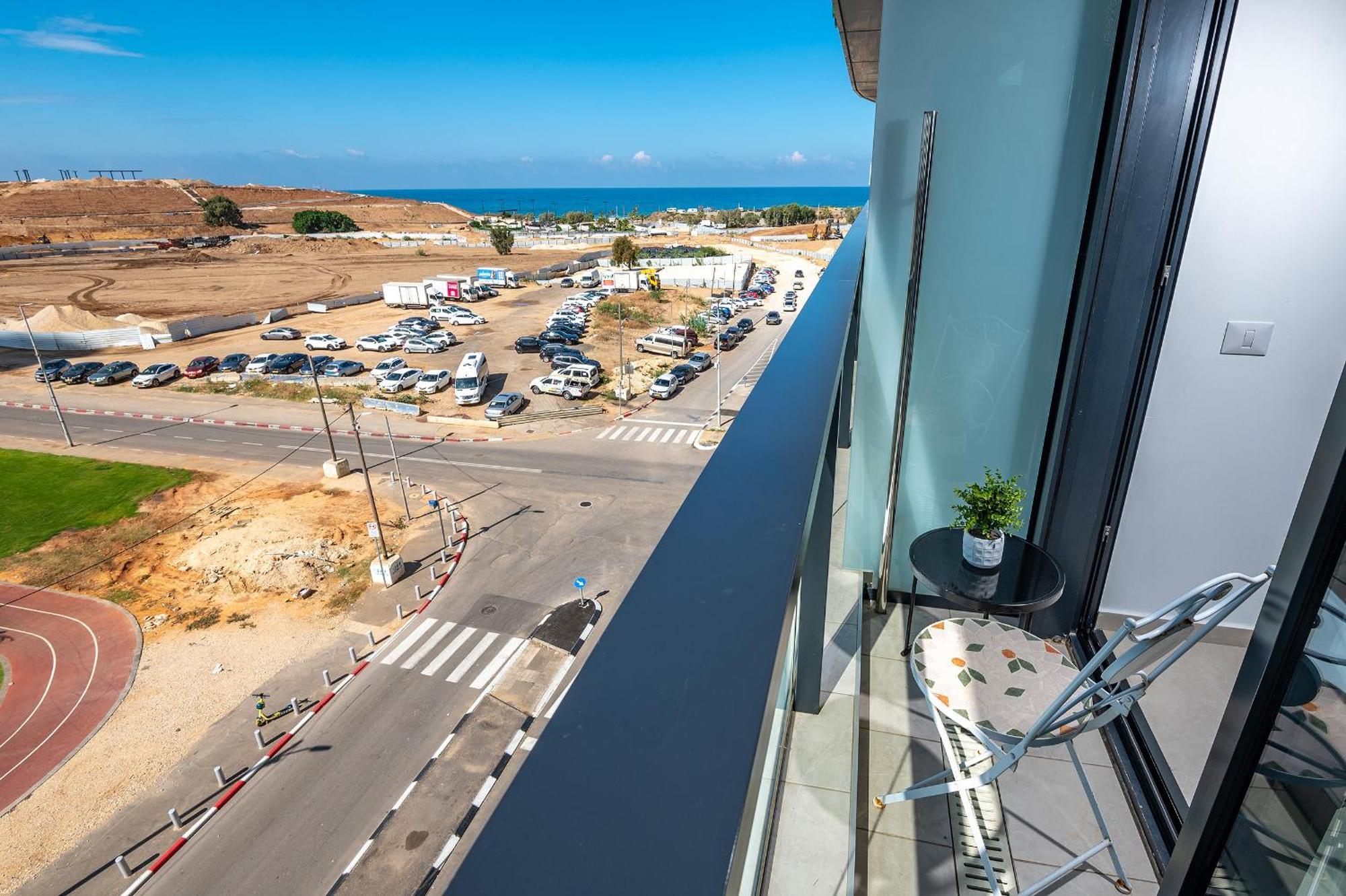 Hi-Yam Seaview Apartments & Suites - יש ממ"ד Bat Yam Room photo